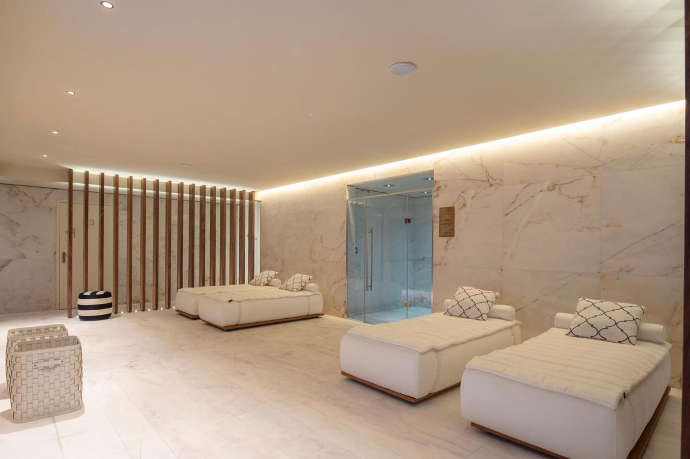 Apartment Saudade - 1 Bedroom And Shared Pool In Campolide *